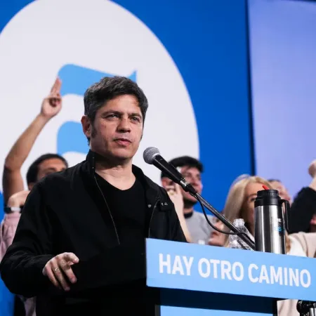 Nuevo acto del MDF: con más de 20 mil personas, Kicillof muestra músculo en Avellaneda