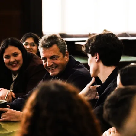En modo campaña: Massa escuchó a la juventud militante y debatió sobre el futuro de la Argentina