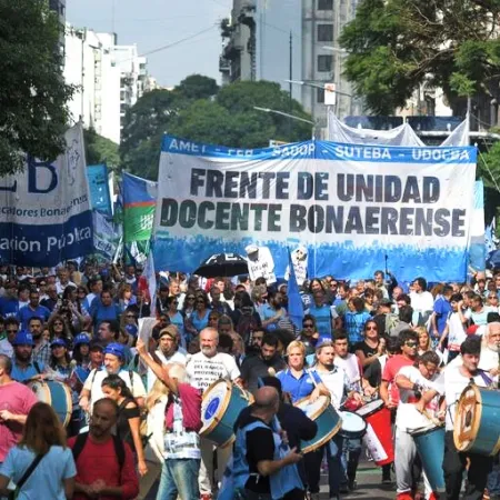 Paro docente con maniobra inédita: los gremios anuncian huelga, pero evitan mencionar a Kicillof