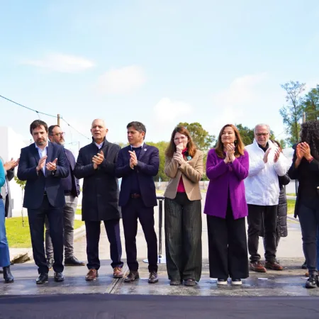 La Plata: Kicillof y Alak encabezaron la entrega de 175 nuevas viviendas en Melchor Romero