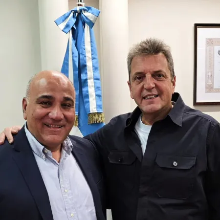 Con críticas a Milei, Massa se reunió con Manzur para analizar la crisis económica en el Interior del país