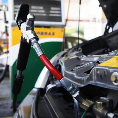 Avanza un proyecto para priorizar el abastecimiento de GNC en vehículos de servicios esenciales