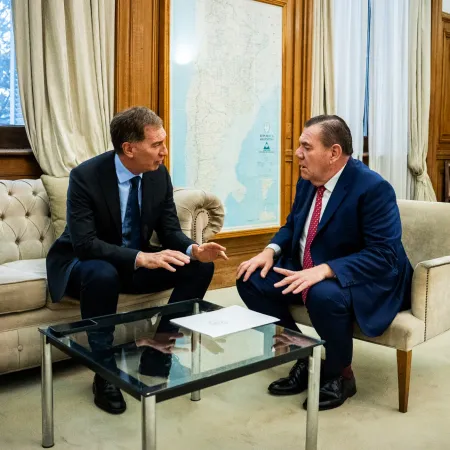 Después del guiño del gobierno bonaerense, Montenegro se reunió con Santilli en Casa Rosada
