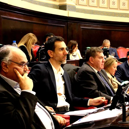 Petrecca impulsa proyectos para fortalecer la salud mental de policías y estudiantes bonaerenses