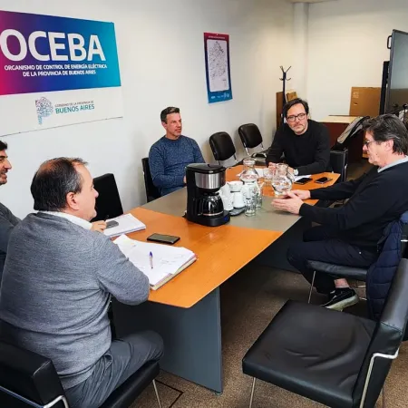 Sciaini se reunió con autoridades del OCEBA por obras de electrificación en Roque Pérez