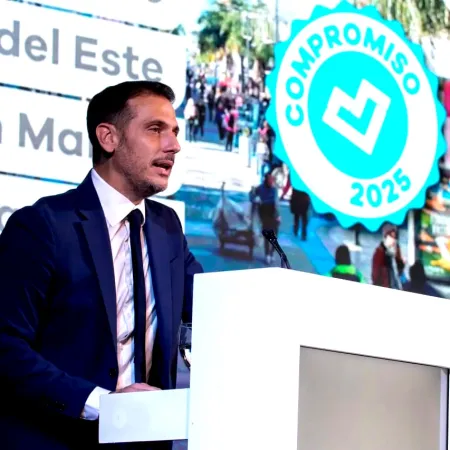 “Es División Palermo”: crece la bronca contra Julián Álvarez por la creación de una falsa “policía municipal” en Lanús