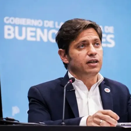 Para “evitar divisiones”, Kicillof volvió a esquivar la confirmación de su candidatura presidencial