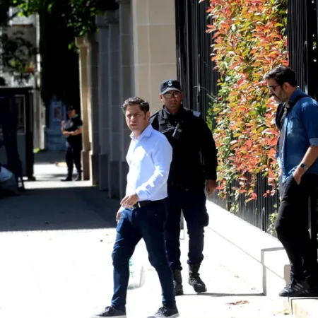 A metros de la Gobernación Bonaerense realizaron un golpe comando en un consultorio médico