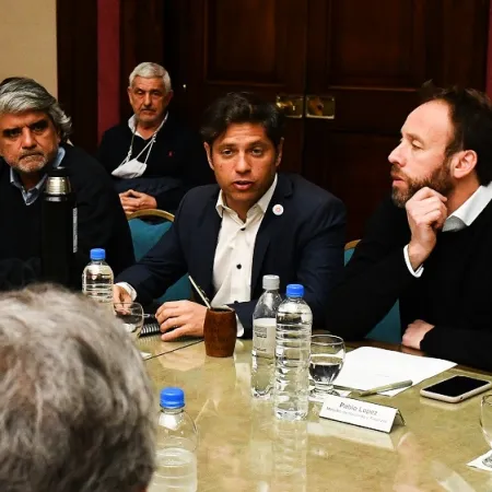 Al igual que a estatales, Kicillof le ofreció a docentes un aumento salarial del 6% en dos tramos