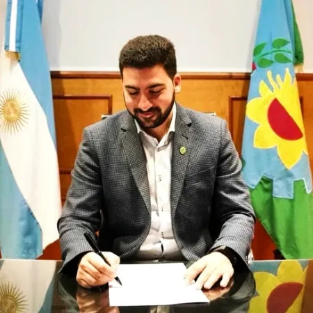 Egüen reenvió al Concejo Deliberante de 25 de Mayo el proyecto del Estatuto Docente Municipal