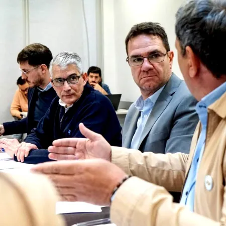 El proyecto de las taser afloró otra interna en el peronismo: ni La Cámpora ni el kicillofismo respaldaron al massismo