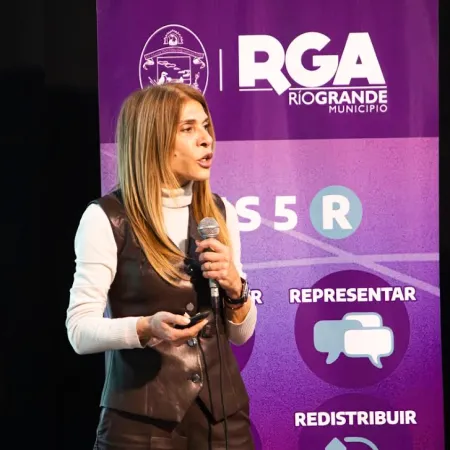Magdalena Sierra participó de las “4tas Jornadas Municipales sobre Cuidados Igualitarios” en Tierra del Fuego