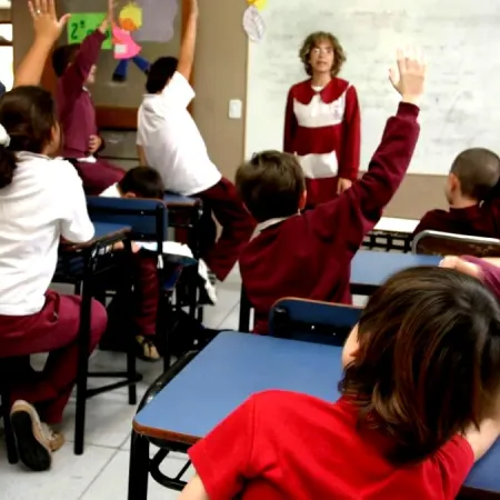 El Gobierno de Kicillof habilitó a colegios privados a realizar un aumento doble en las cuotas