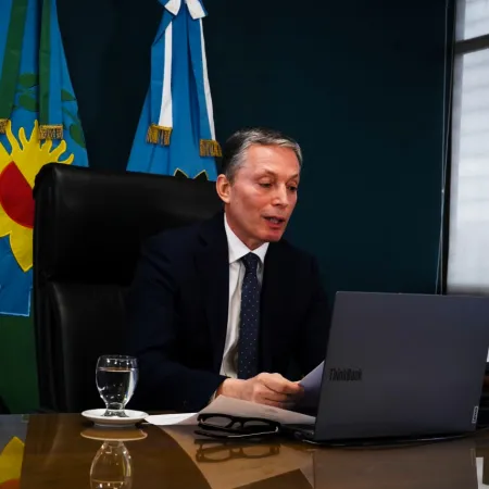 “Están regalando la empresa, una verdadera vergüenza”: Gray cuestionó la privatización de AySA