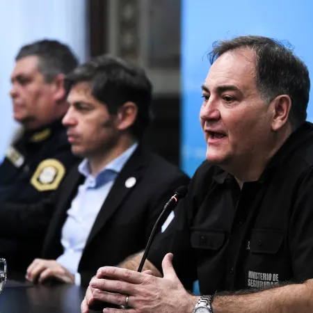 En medio de la crisis por inseguridad, Alonso solicitó una licitación millonaria para una plataforma de investigación digital