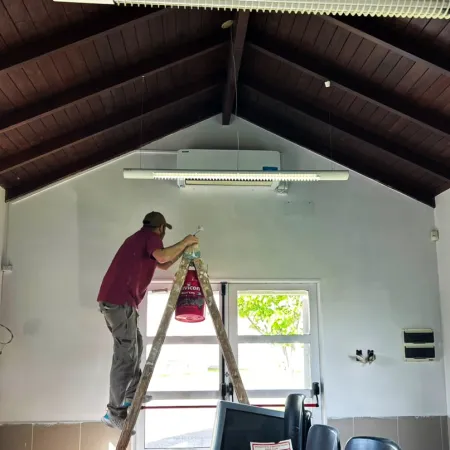 Chaves Municipio avanza con las obras de reparación y puesta en valor del CAPS Nº2 del distrito