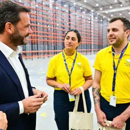 Mercado Libre inauguró en Escobar su centro logístico más grande del país y proyecta 1.300 empleos